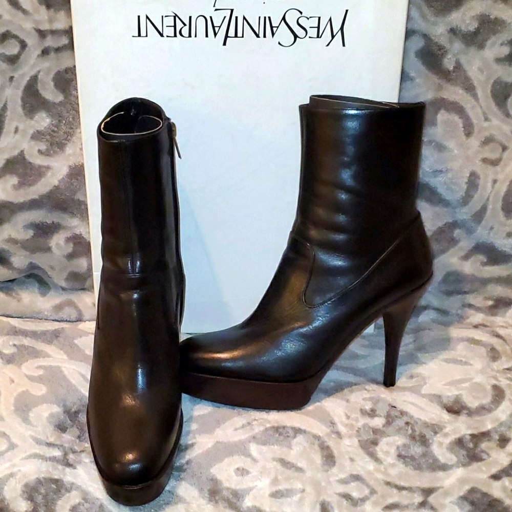 Yves Saint Laurent Brown Leather Ankle Boots 39EU